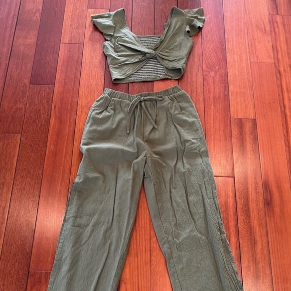 SHEIN 2 piece matching set - Picture 1 of 3